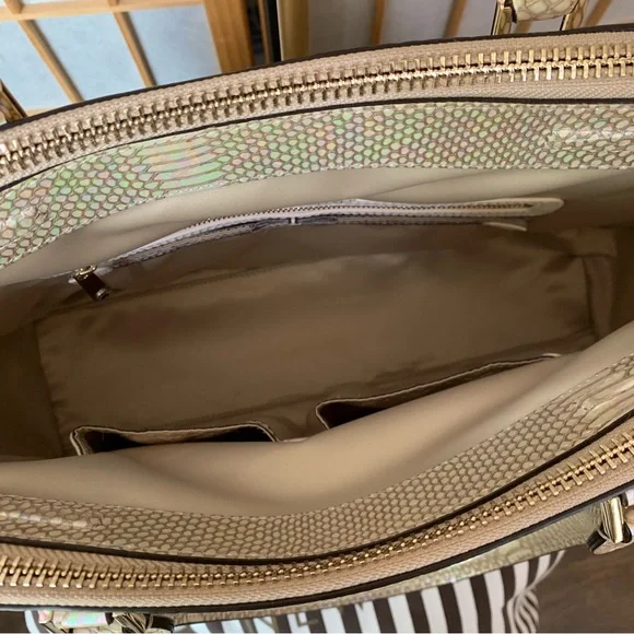 RARE! henri bendel ‘Dalton’ Iridescent Mermaid Large Satchel / Tote Bag